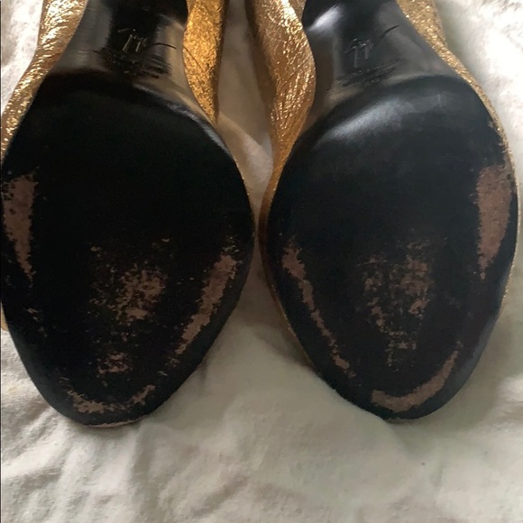 Giuseppe Zanotti Gold Metallic Open-Toe Pumps - Picture 5 of 7